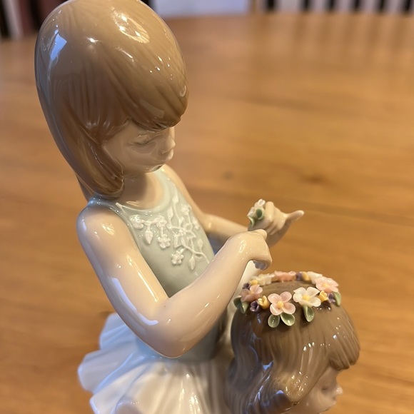Lladro. First Ballet. Authentic and in perfect condition. Stamped on bottom. - Picture 9 of 12